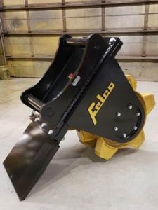 Bolt-on leveling blade
